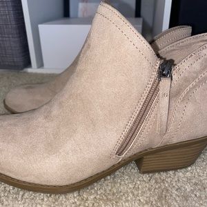 Women’s boots